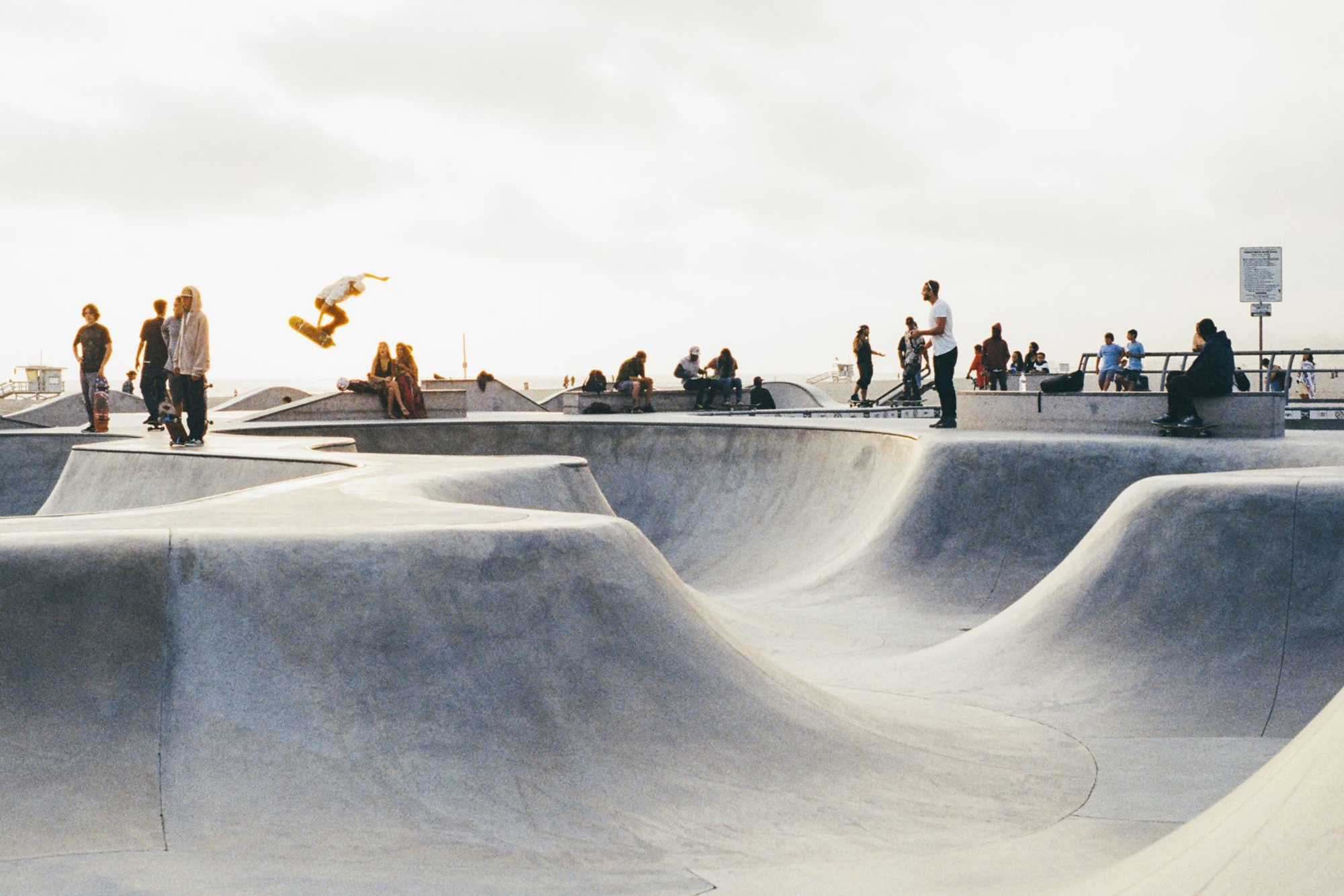 免费短信呼死你2023